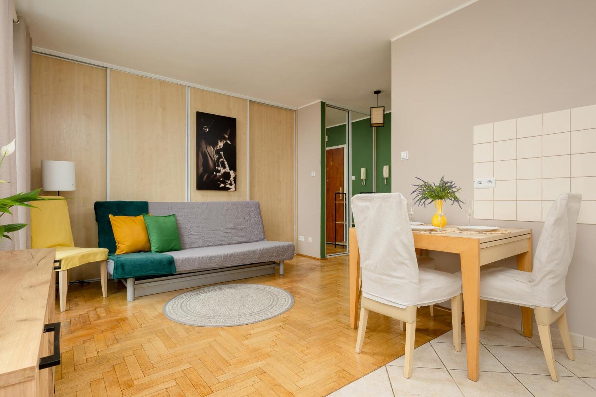 Apartament Floral With Balcony Near Gdanska By Renters *