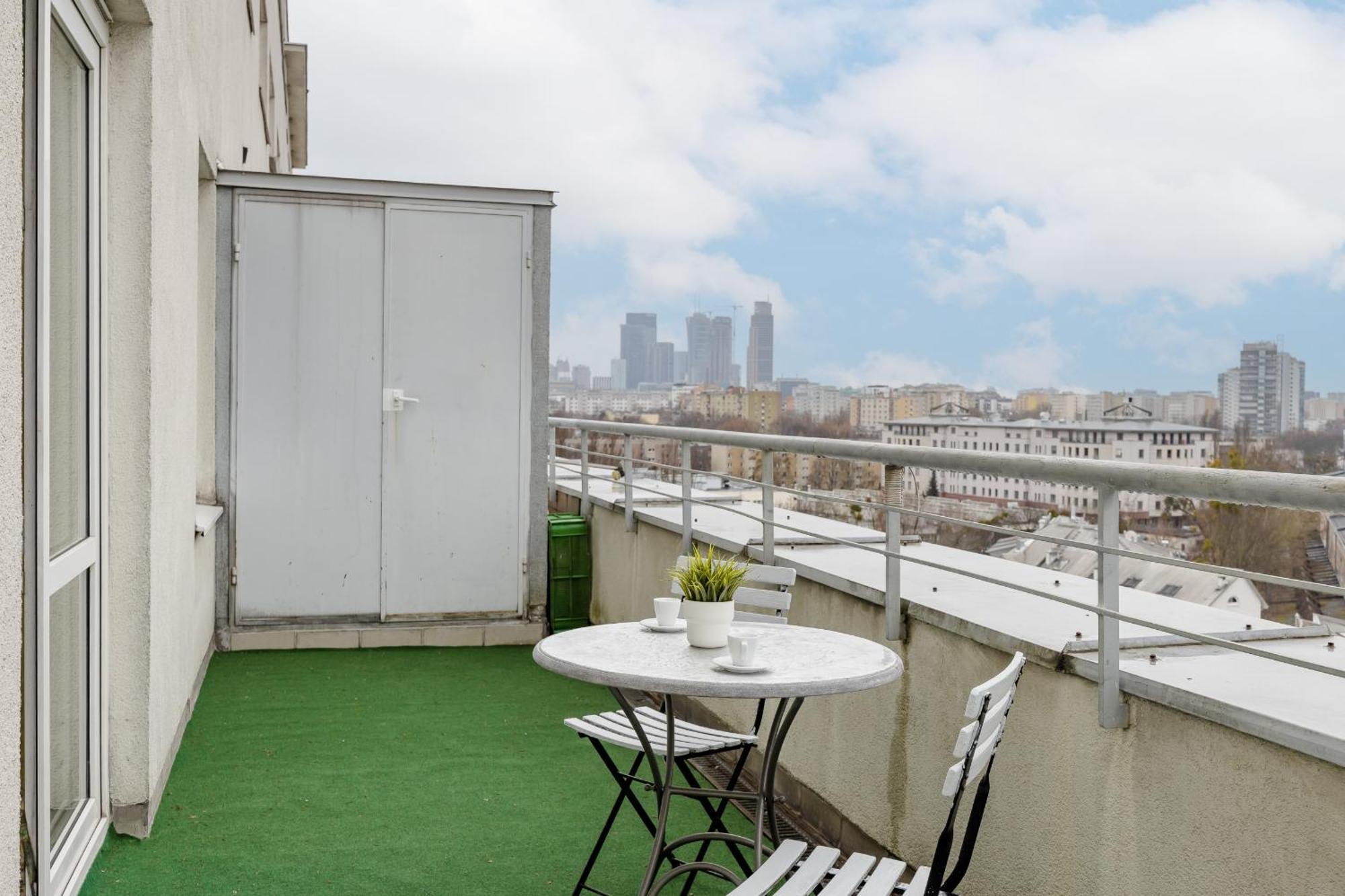 Apartament Floral With Balcony Near Gdanska By Renters *