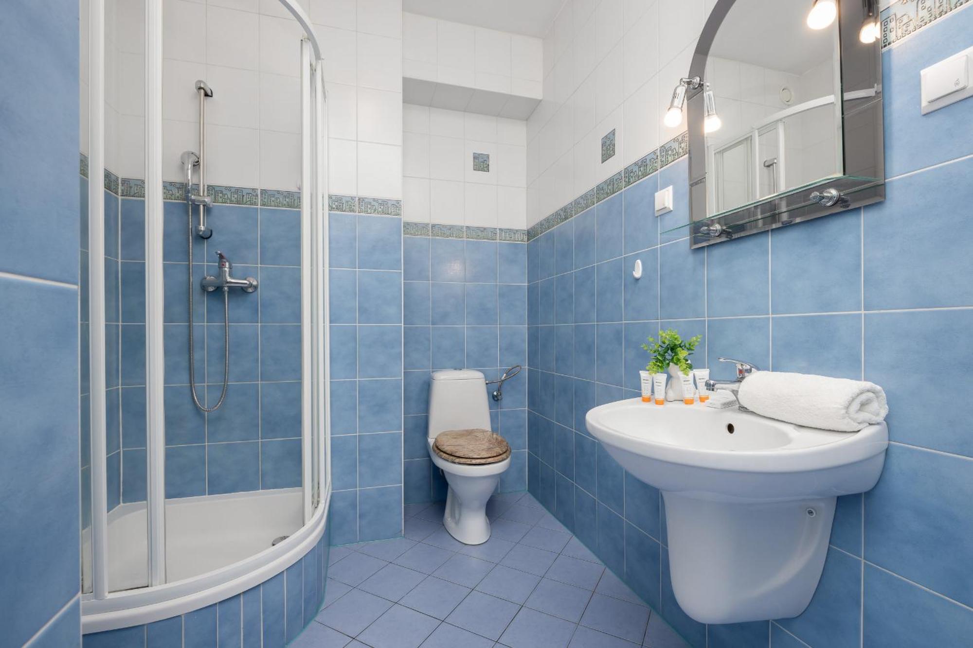 Apartament Floral With Balcony Near Gdanska By Renters *